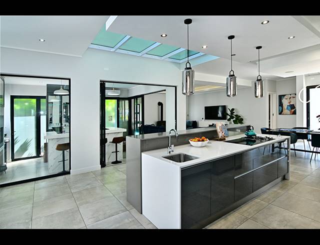 5 BEDROOM HOUSE FOR SALE IN WATERFALL COUNTRY VILLAGE